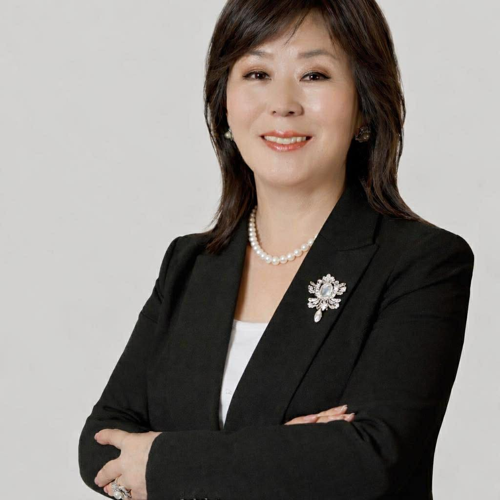 Б. Эрдэнэсүрэн